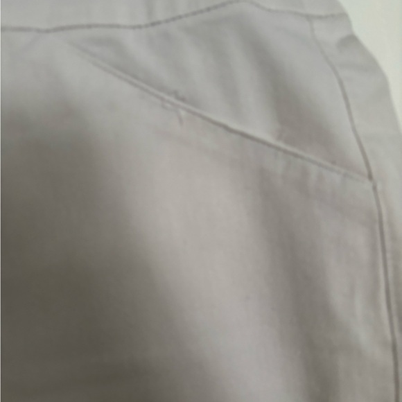 Light white pants - Picture 2 of 5